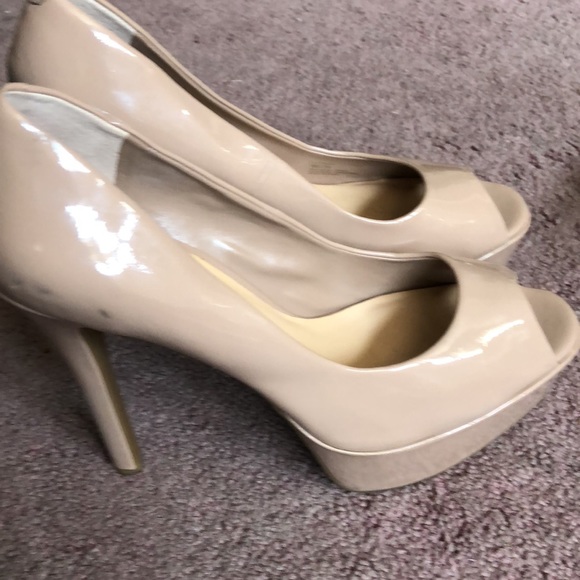 Jessica Simpson 👠 - Picture 4 of 4